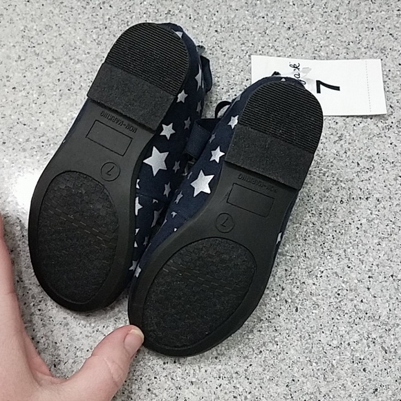 Cat & jack sz 7 navy shoes - Picture 3 of 4